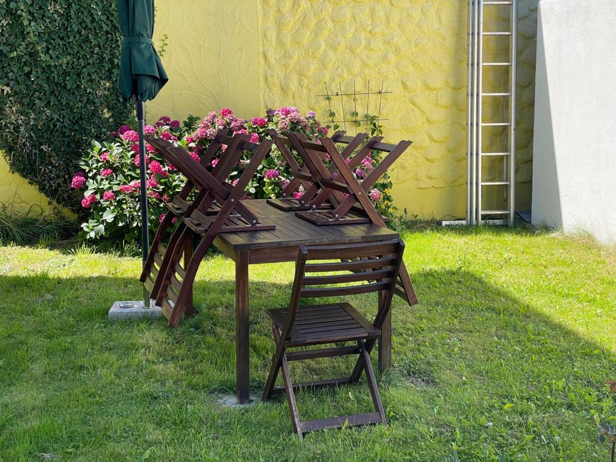 Modernes Studio Mit Separater Kueche Reutlingen Dış mekan fotoğraf